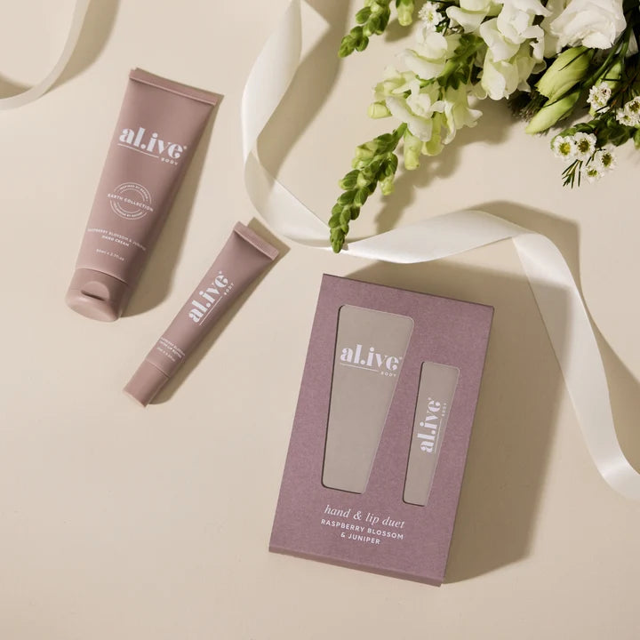 Hand & Lip Duet - Al.ive Body